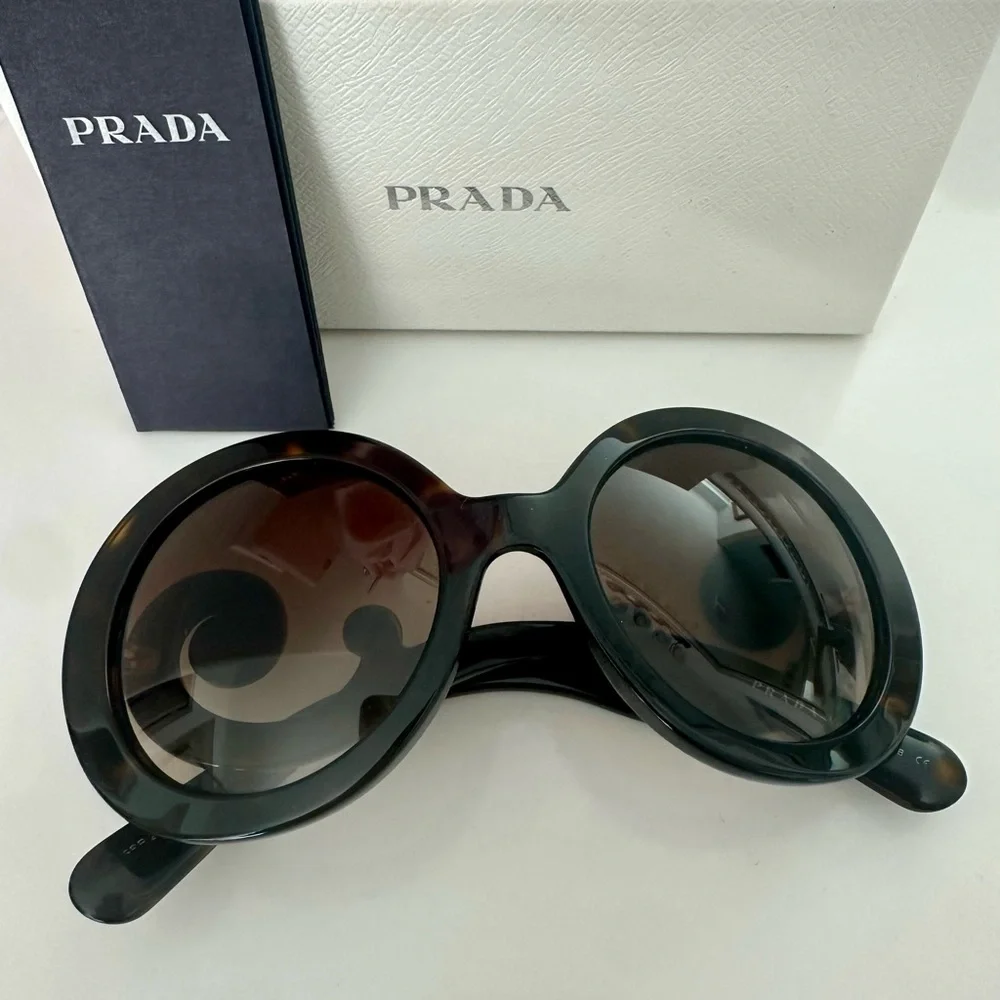 Prada Brown Oversized Sunglasses - Picture 3 of 8